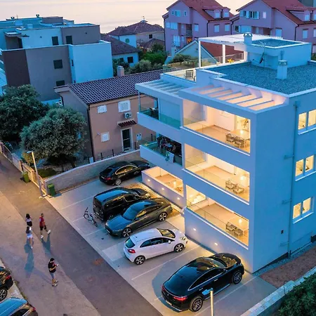 3 Bedroom Gorgeous In *